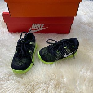 NIKE FLEX FURY TD 725068 001